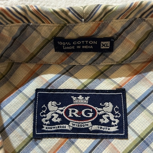 R & G Robert Graham Button Down. XL - Picture 10 of 10